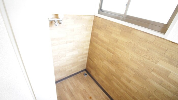 物件内観写真13　(洗濯機置場)