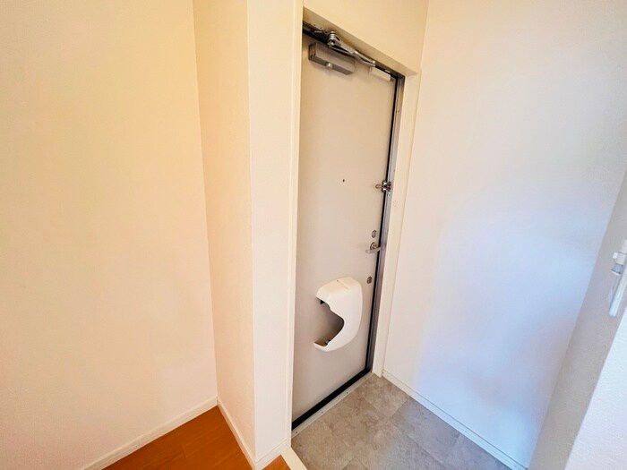 物件内観写真14　(玄関)