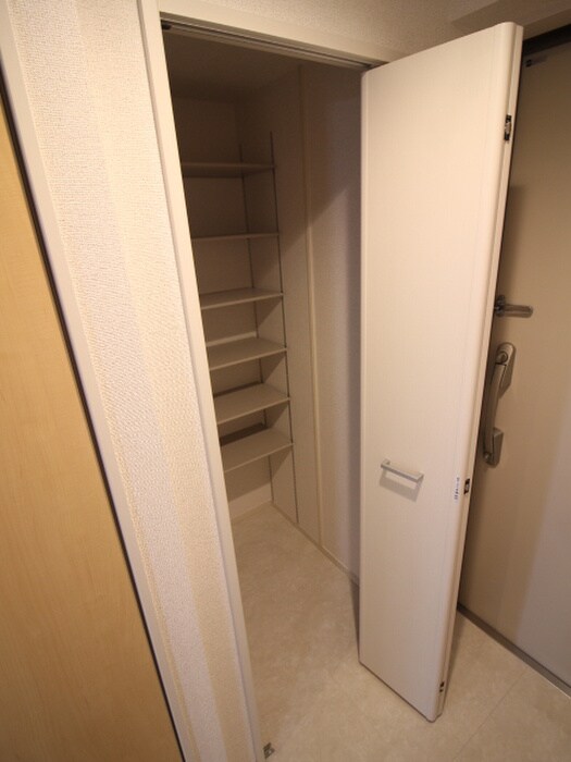 物件内観写真10　(収納)