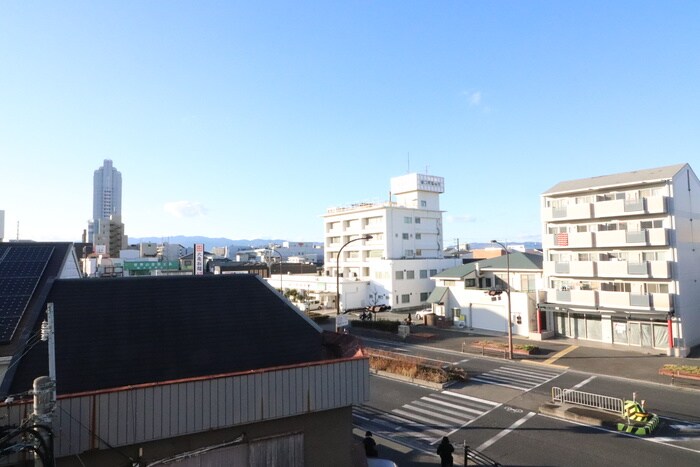 物件内観写真14　(室内からの展望)