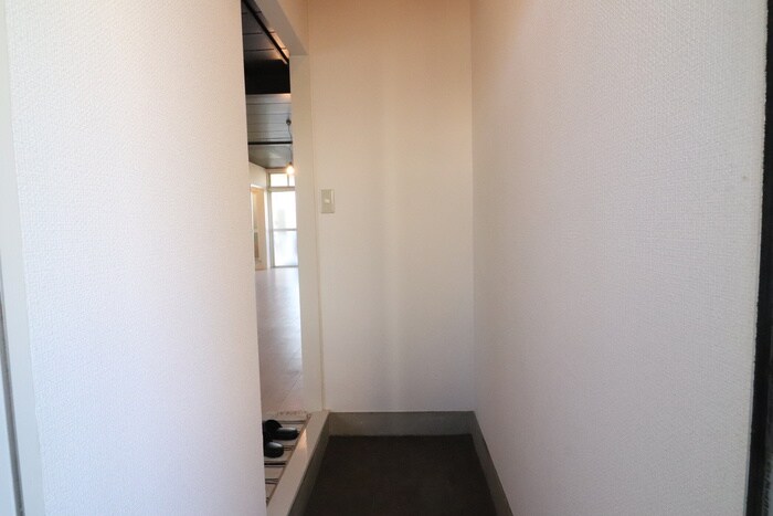 物件内観写真15　(玄関)
