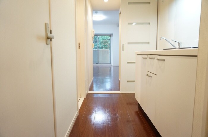 物件内観写真17　(廊下)