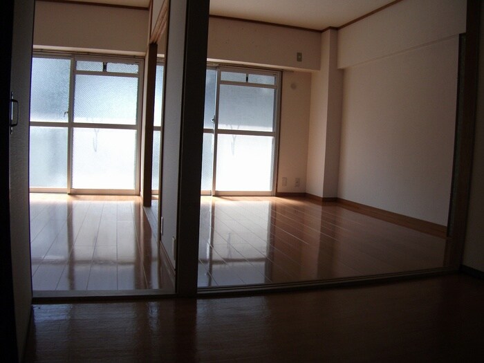 物件内観写真9　(居室)