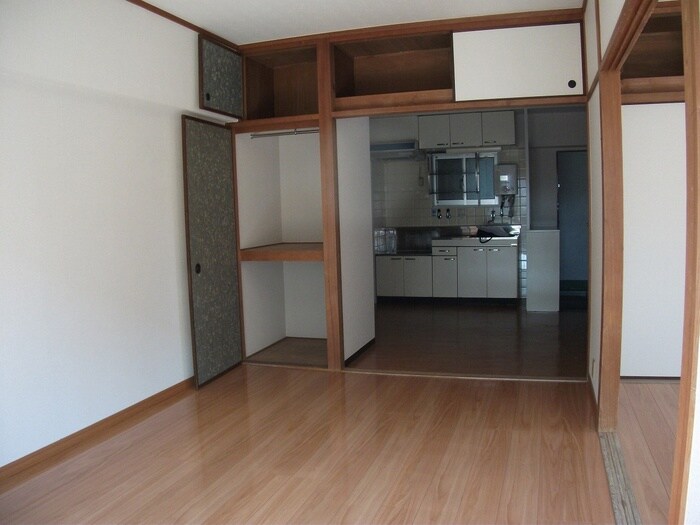 物件内観写真10　(居室)