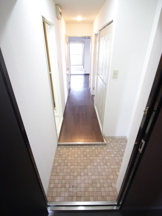 物件内観写真17　(廊下)