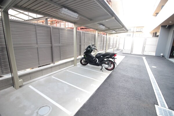 バイク置き場
