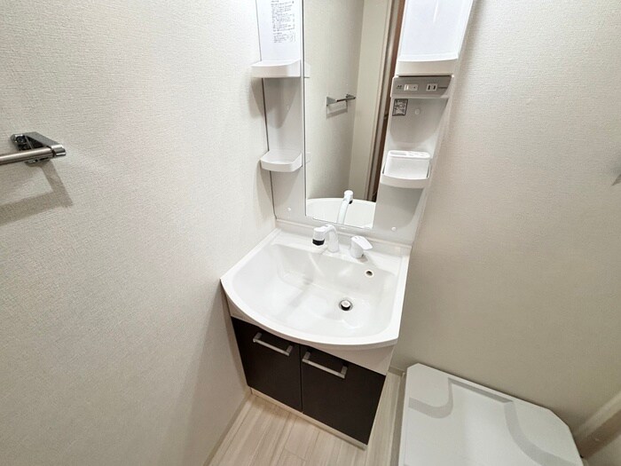 物件内観写真9　(洗面)