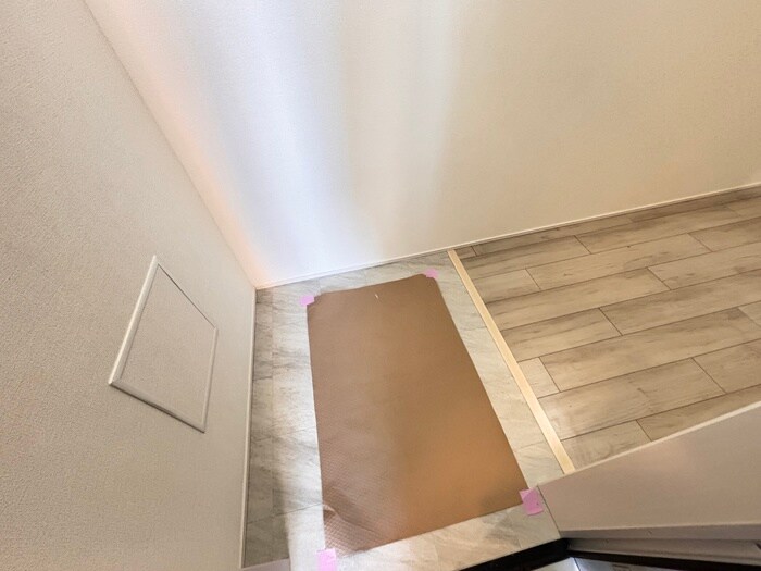 物件内観写真12　(玄関)