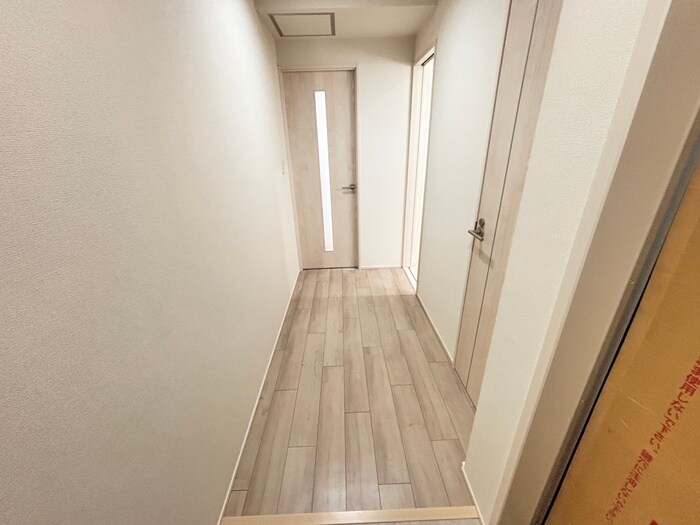 物件内観写真13　(廊下)