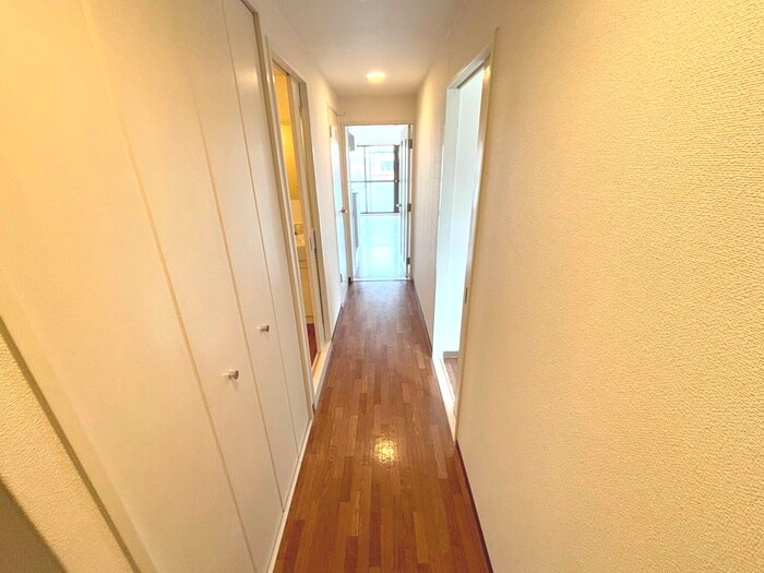 物件内観写真14　(廊下)