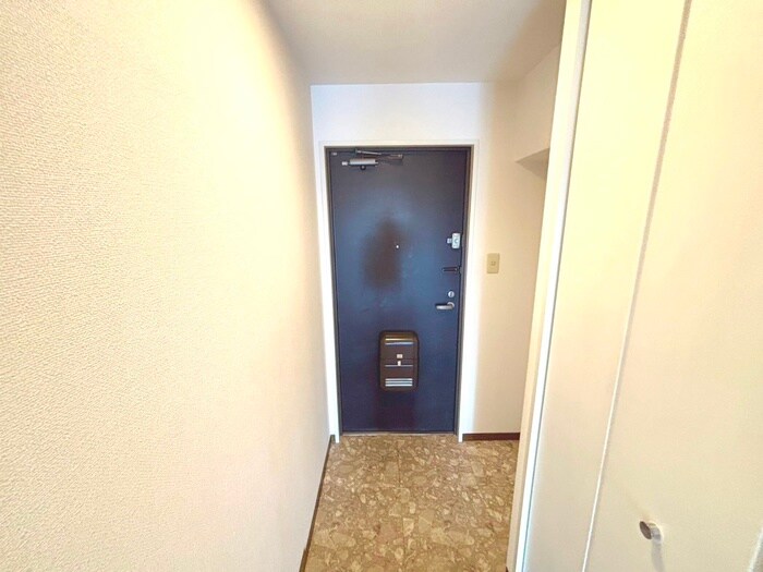 物件内観写真18　(玄関)