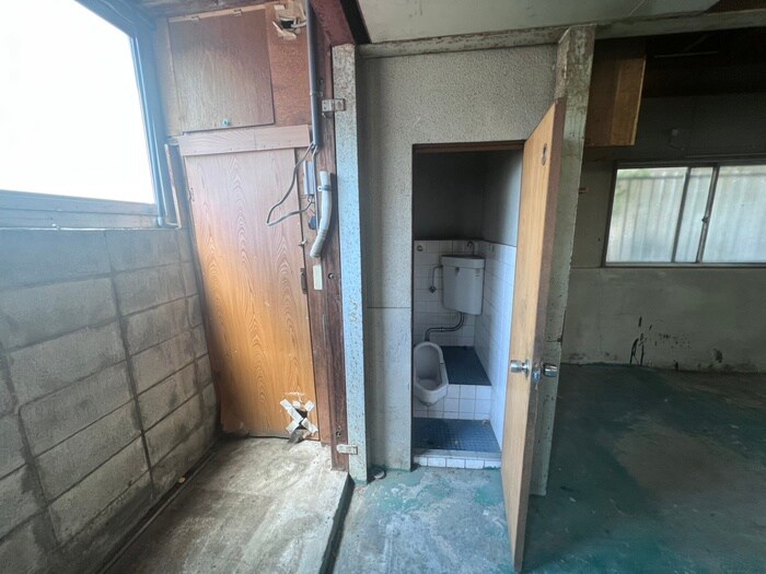 物件内観写真8　(トイレ)