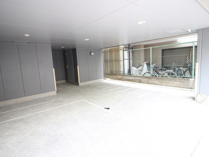 物件外観写真6　(駐輪場)