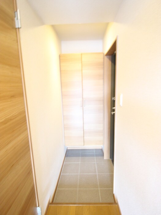 物件内観写真18　(玄関)