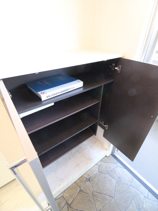 物件内観写真17　(靴箱)