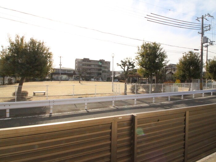 物件内観写真21　(室内からの展望)