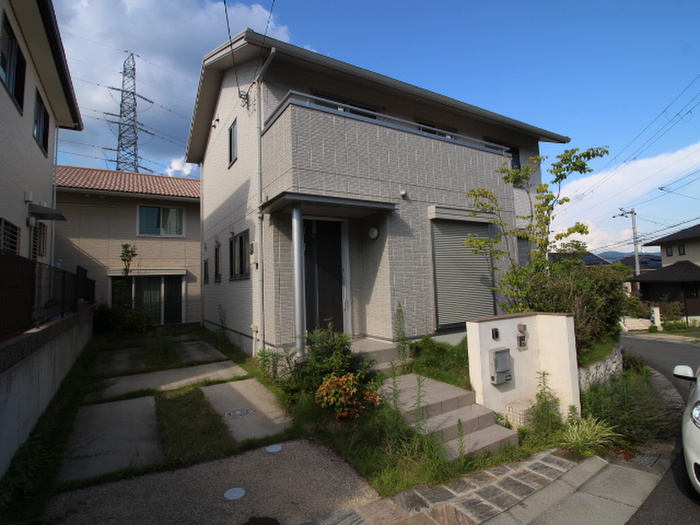 川西市けやき坂２丁目戸建