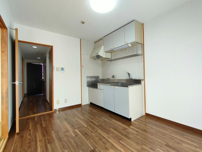 物件内観写真8　(居室)