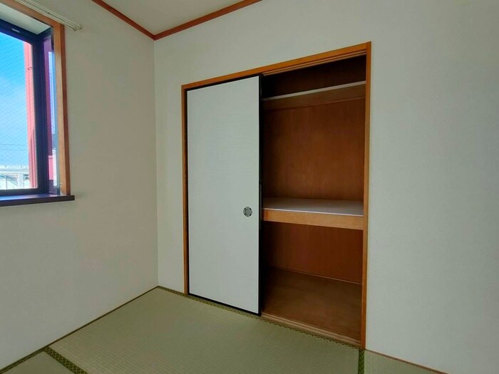 物件内観写真11　(収納)