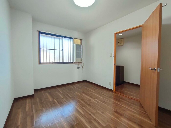 物件内観写真12　(居室)