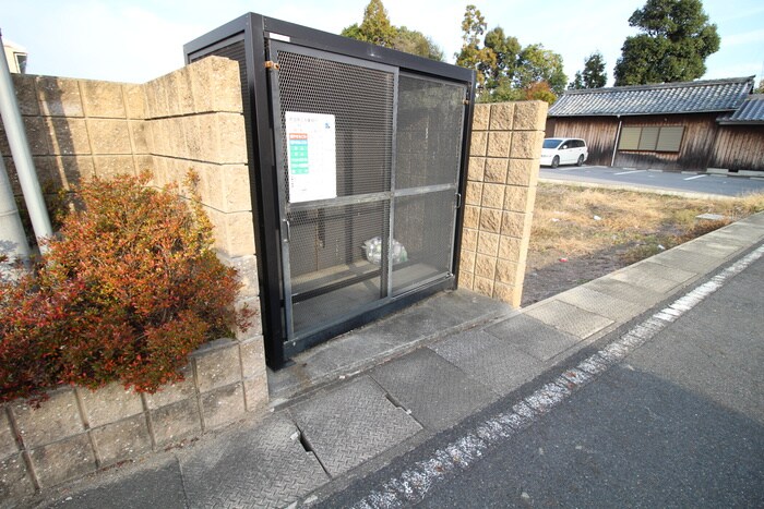 物件外観写真3　(建物設備)