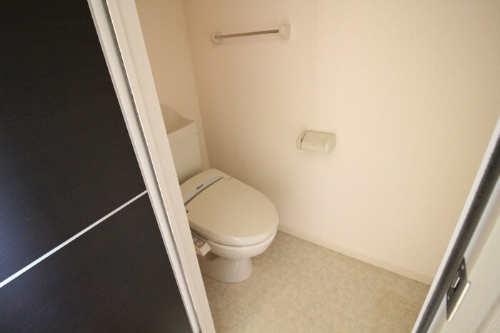 物件内観写真14　(トイレ)