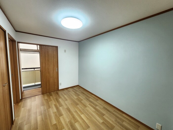 物件内観写真6　(居室)