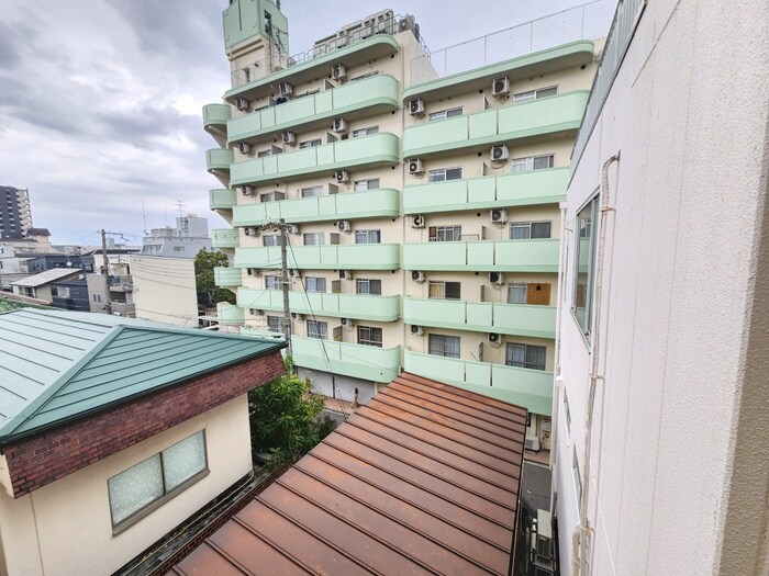 物件内観写真13　(室内からの展望)