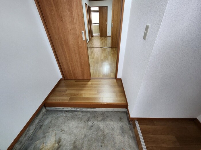 物件内観写真17　(廊下)