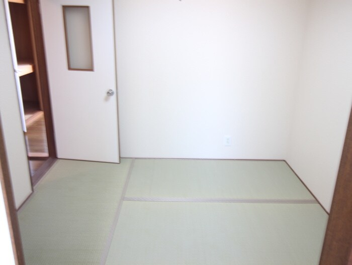 物件内観写真19　(居室)