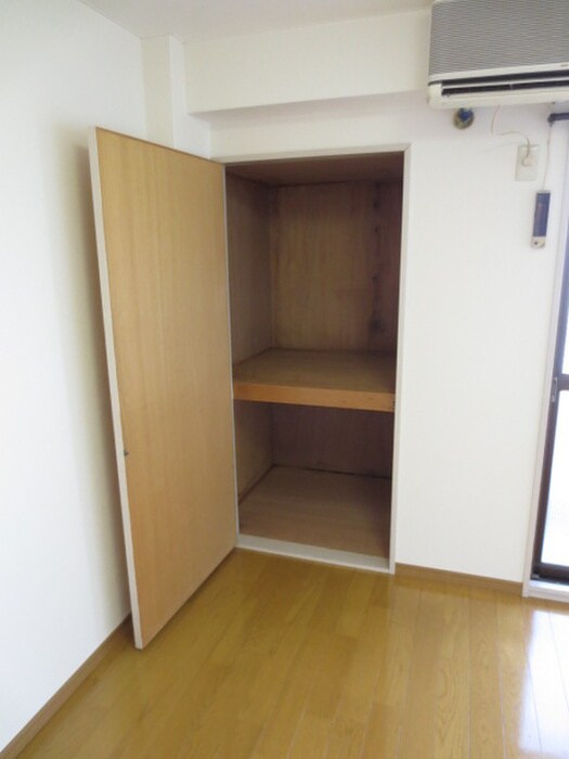 物件内観写真16　(収納)