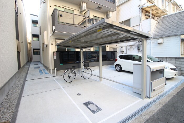 物件外観写真3　(駐輪場)