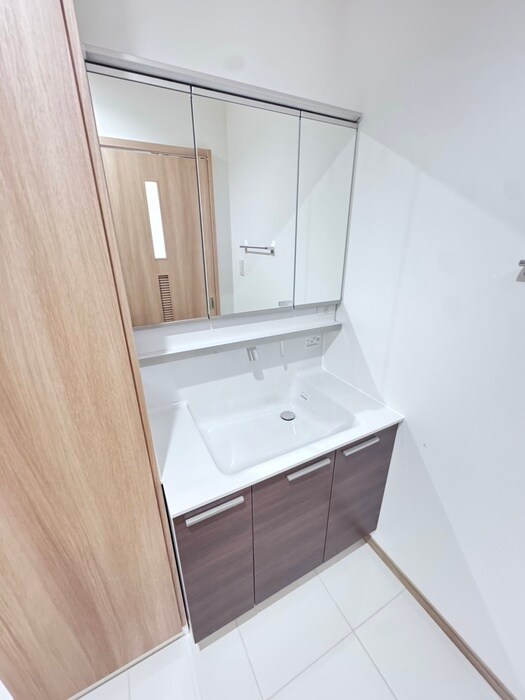 物件内観写真10　(洗面)