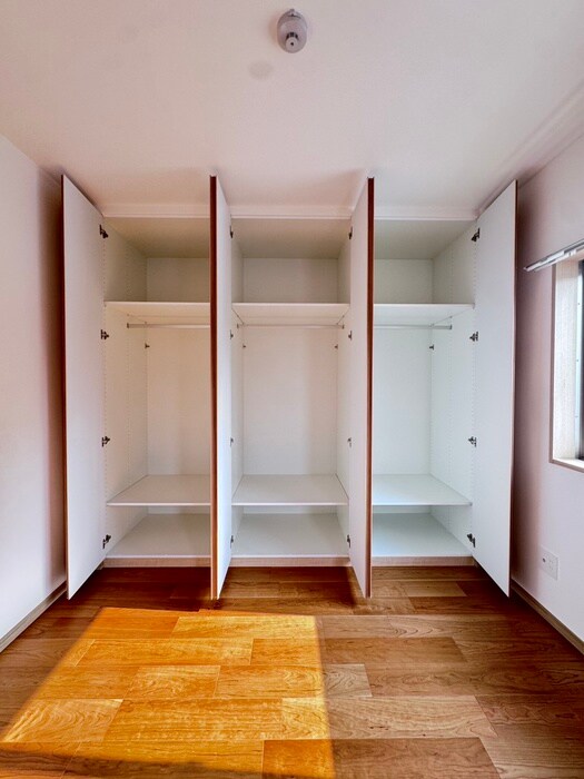 物件内観写真12　(収納)