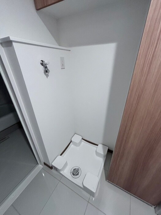 物件内観写真16　(洗濯機置場)