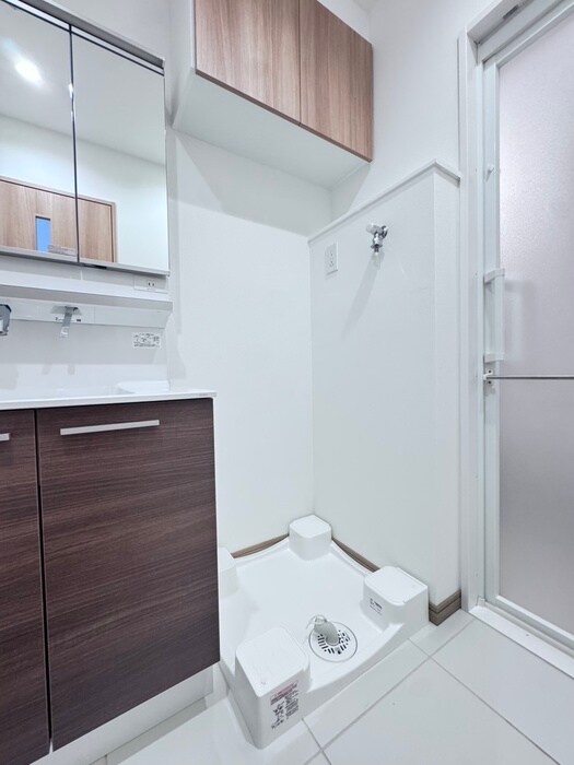 物件内観写真16　(洗濯機置場)