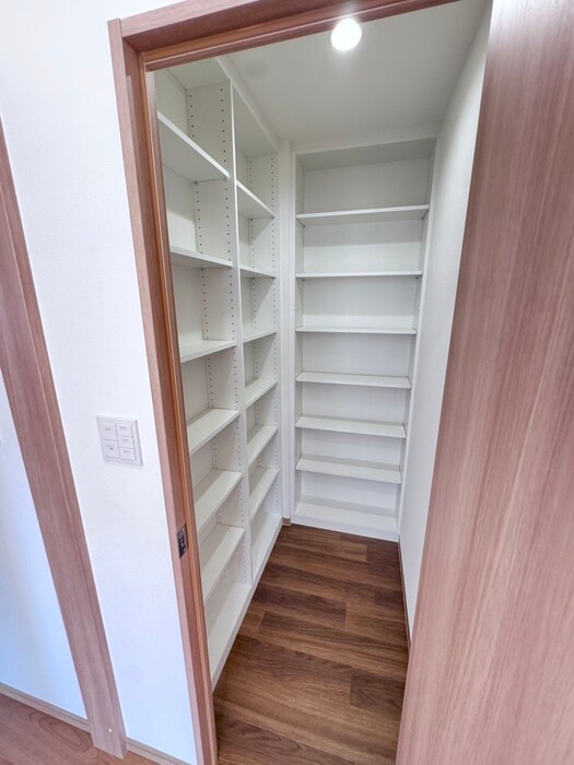 物件内観写真18　(収納)