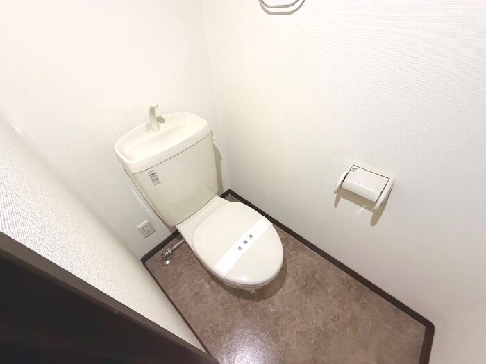 物件内観写真11　(トイレ)