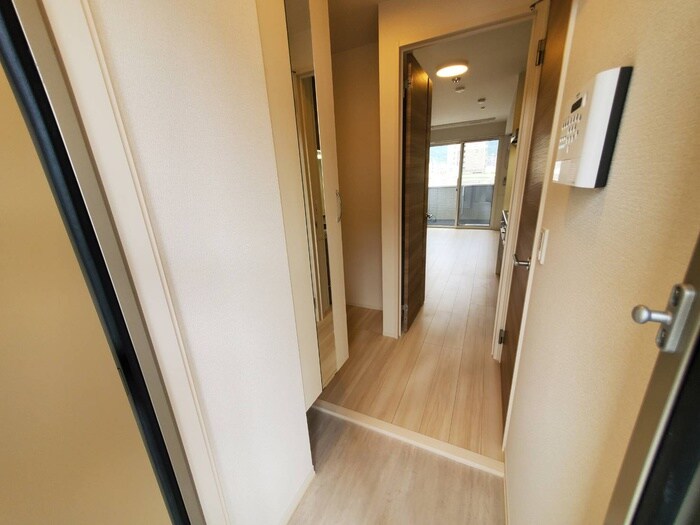 物件内観写真19　(玄関)