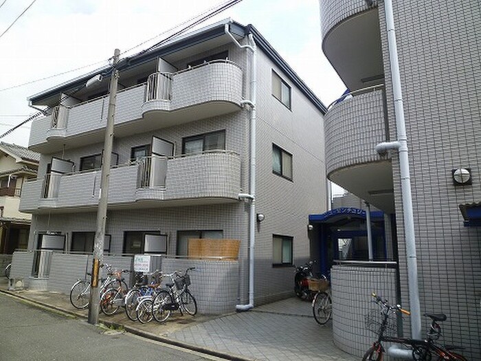 物件外観写真2　(駐輪場)