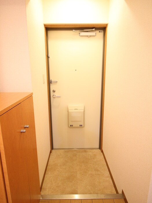 物件内観写真14　(玄関)