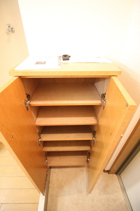 物件内観写真15　(靴箱)