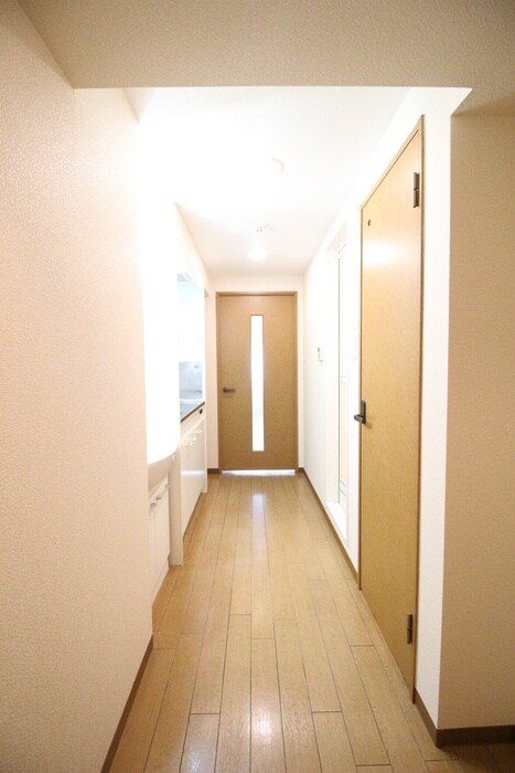 物件内観写真17　(廊下)