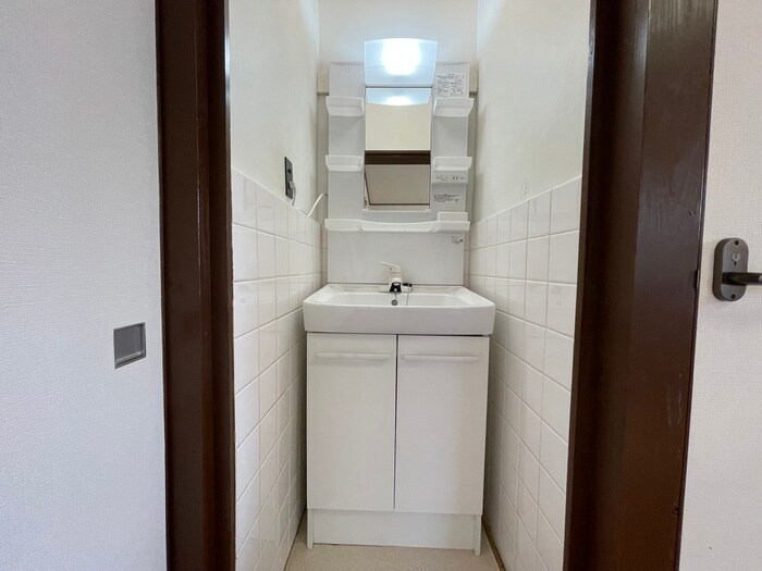 物件内観写真12　(洗面)