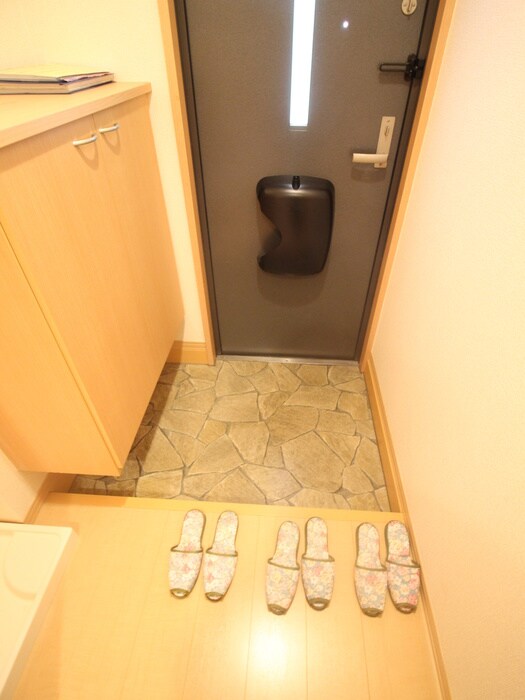 物件内観写真14　(玄関)