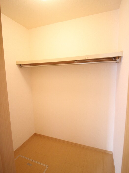 物件内観写真20　(収納)