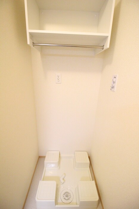 物件内観写真19　(洗濯機置場)