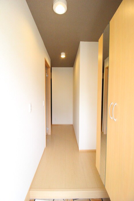 物件内観写真20　(廊下)