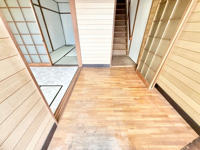 物件内観写真18　(廊下)