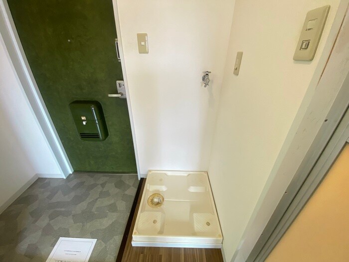 物件内観写真21　(洗濯機置場)